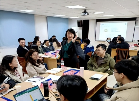 英语老师王冬焱,王冬焱老师