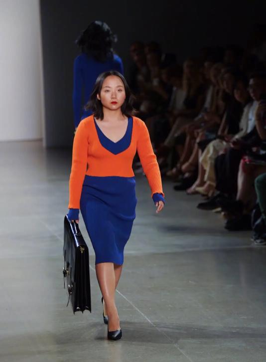 登上纽约时装周,尔冬升导演说辣目洋子影后