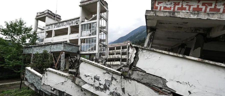 地震造成车辆损坏保险公司赔偿吗,地震造成永久工程损坏谁负责维修