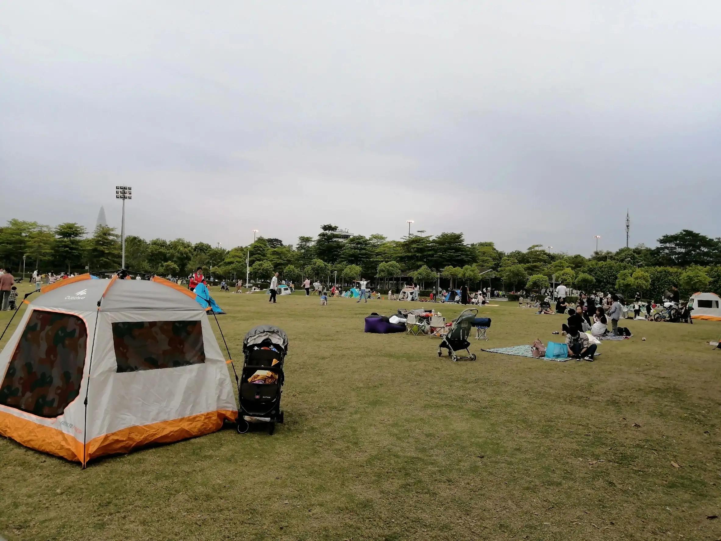 被“困兽”热情拥抱的深圳湾运动公园，该幸福大笑或痛苦尖叫呢？