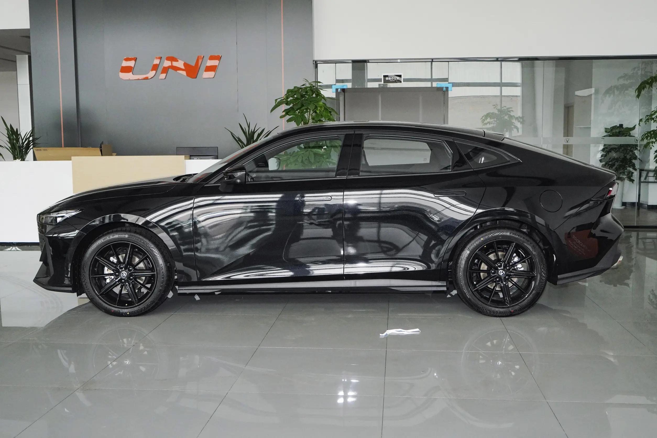 三款中型轿车推荐面子个性都有了,宽敞省油还运动10-15万家轿大推荐