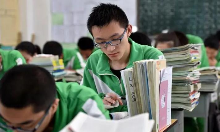 工科就业前景薪资高的是哪个专业,就业率最高的十大工科类专业排名