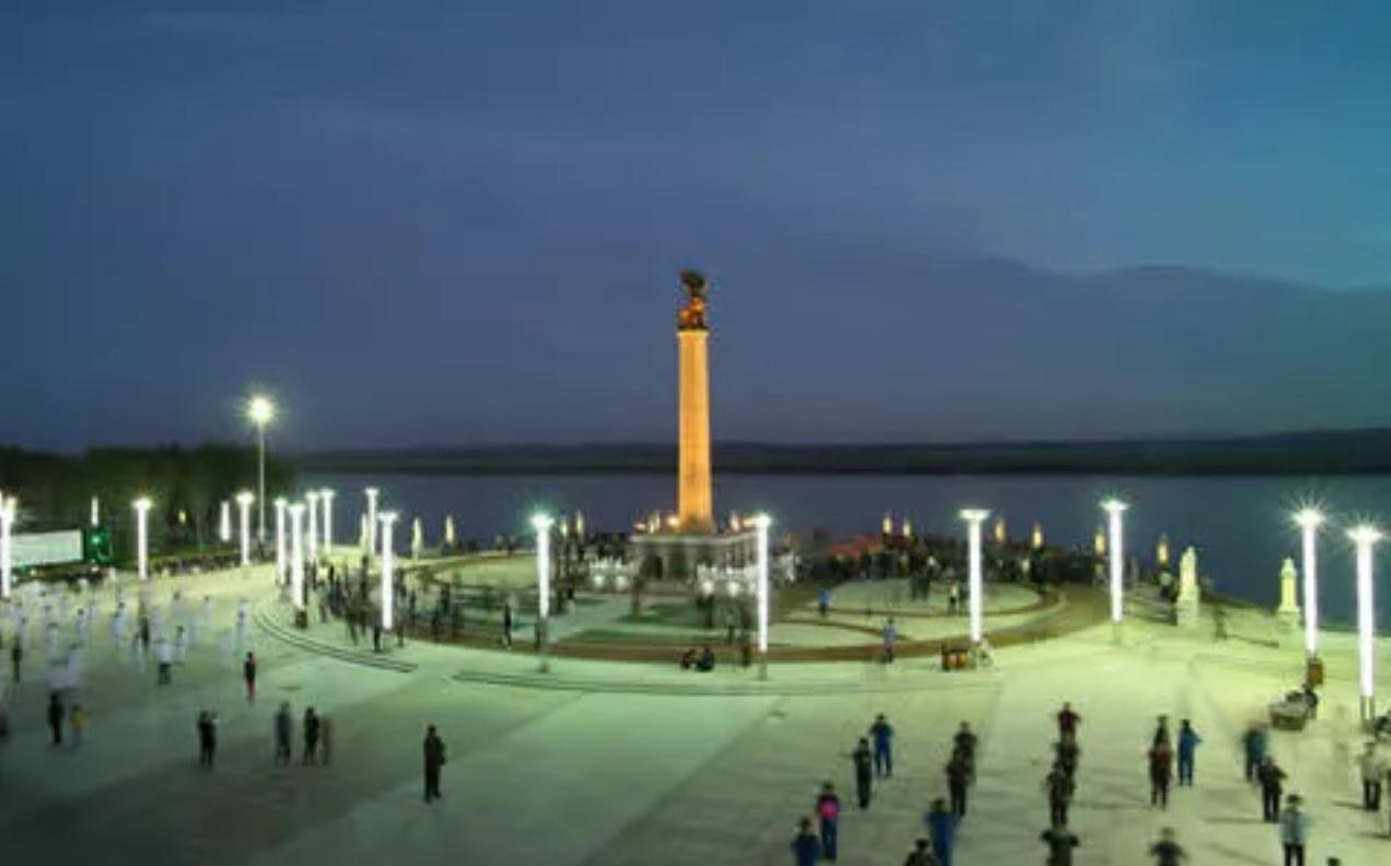 中国第一批女伞兵马旭,中国第一批女空降兵马旭有孩子吗