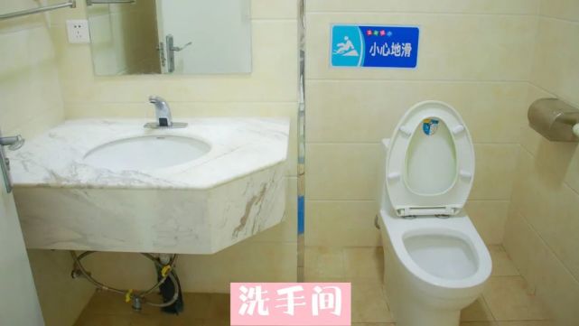 面对肆意蔓延的疫情,面对疫情持续蔓延的严峻形势