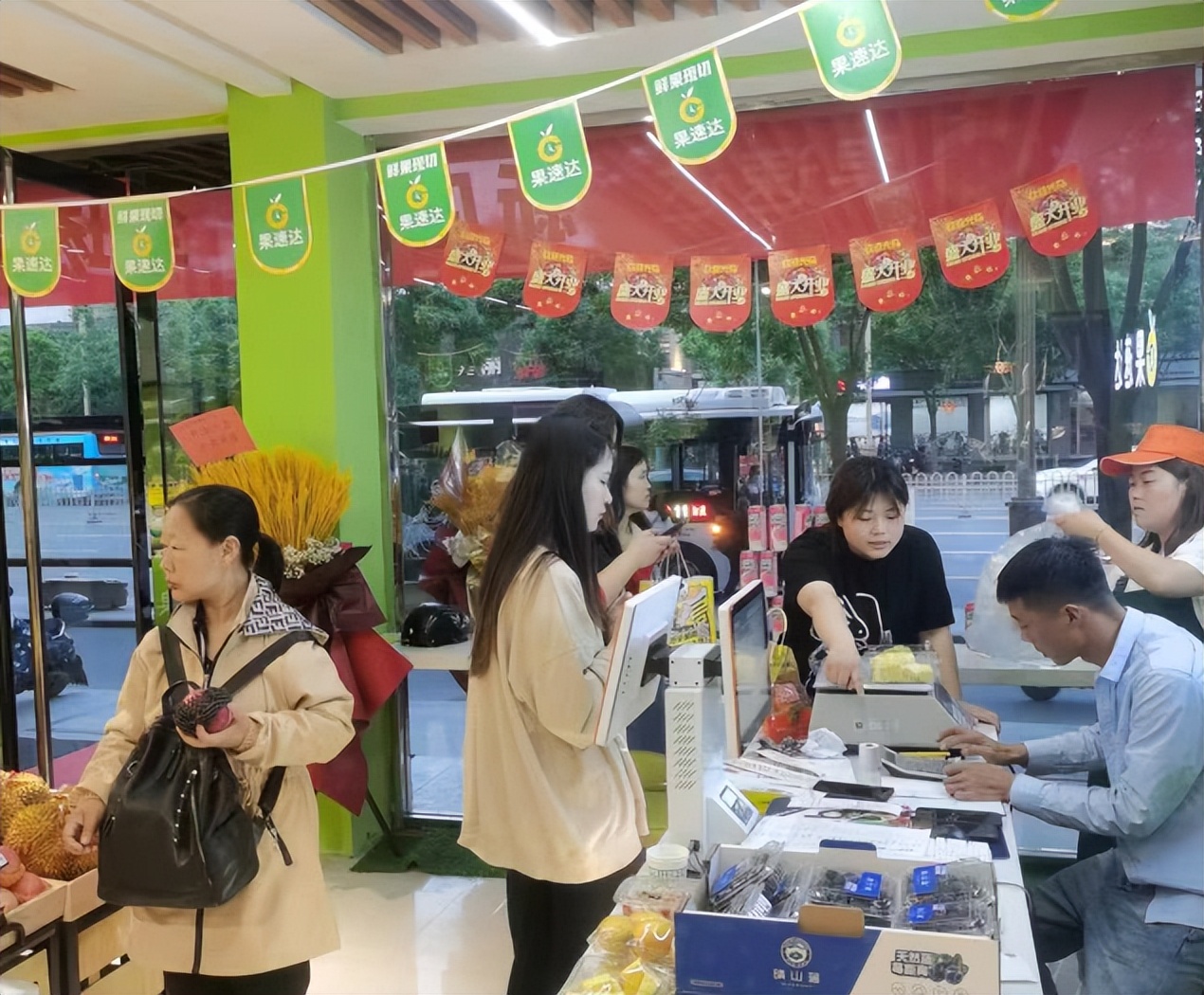 小型水果店投资,小水果店需要投资多少钱
