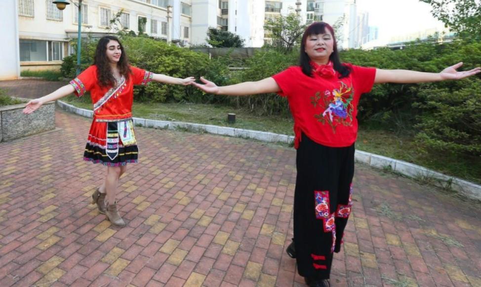 古巴小伙2个月追到中国女孩,古巴女孩退学追随男朋友