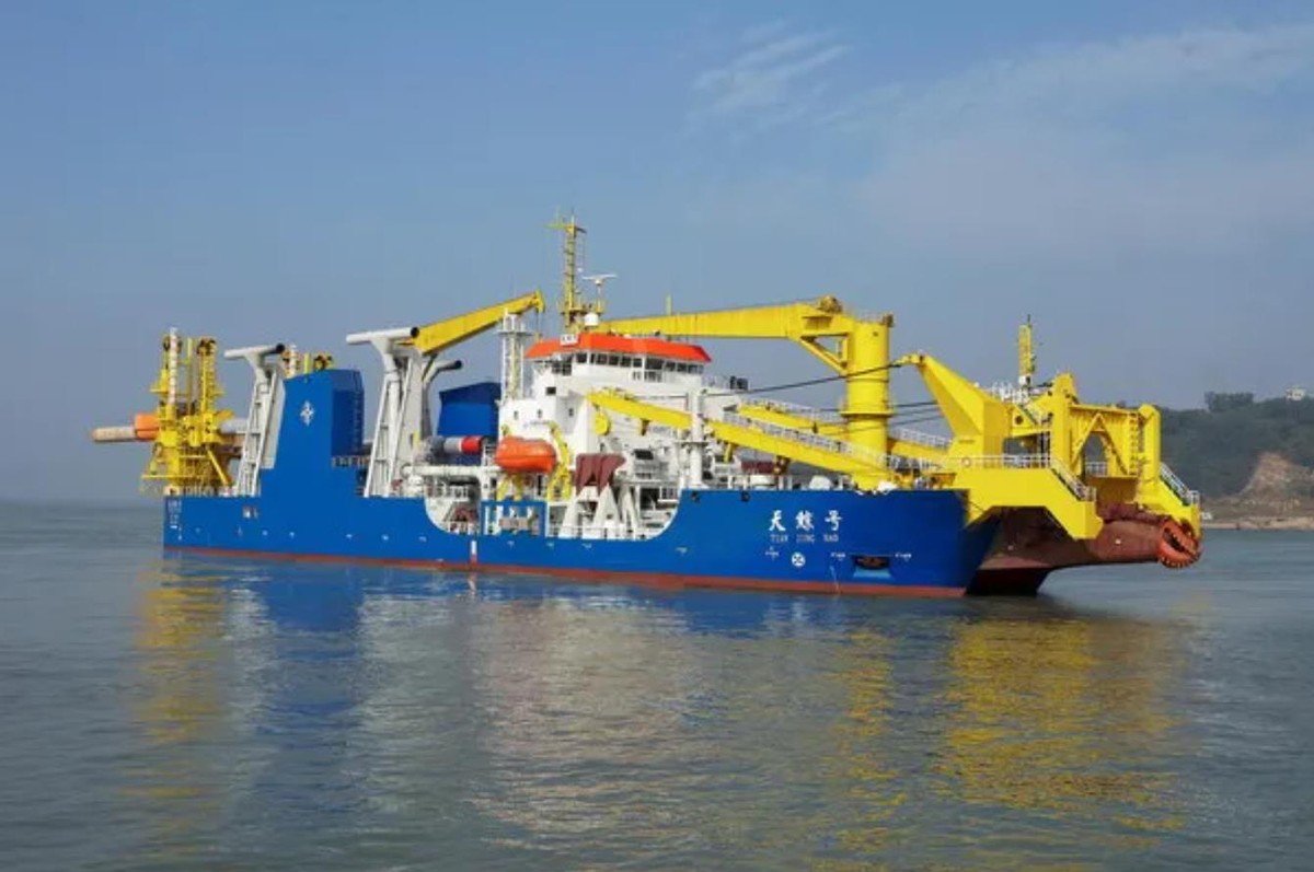 昔日4吨黄金换不来一艘挖泥船，如今中国自研成功，对外只租不卖