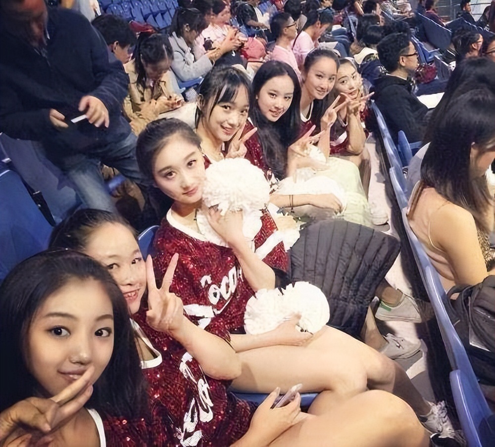 艺体女神王曼亲私密故事？浙大校花颜值不输张豆豆？曼亲生活细节