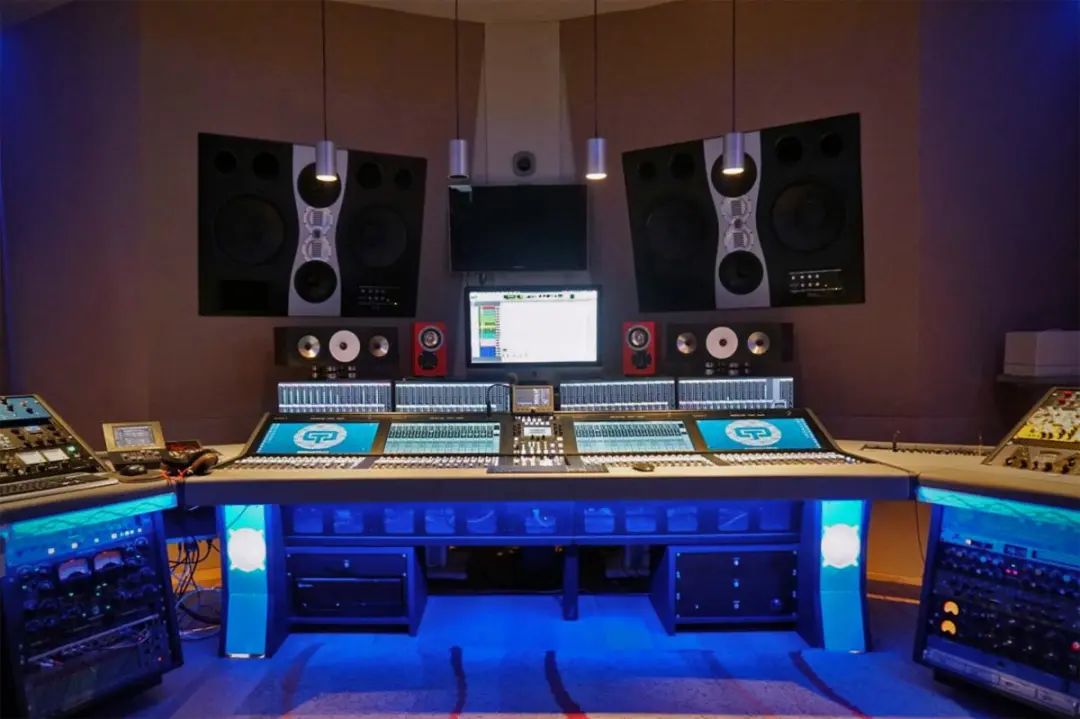 意大利的玻璃之家选择了SolidStateLogicSystemT和Network