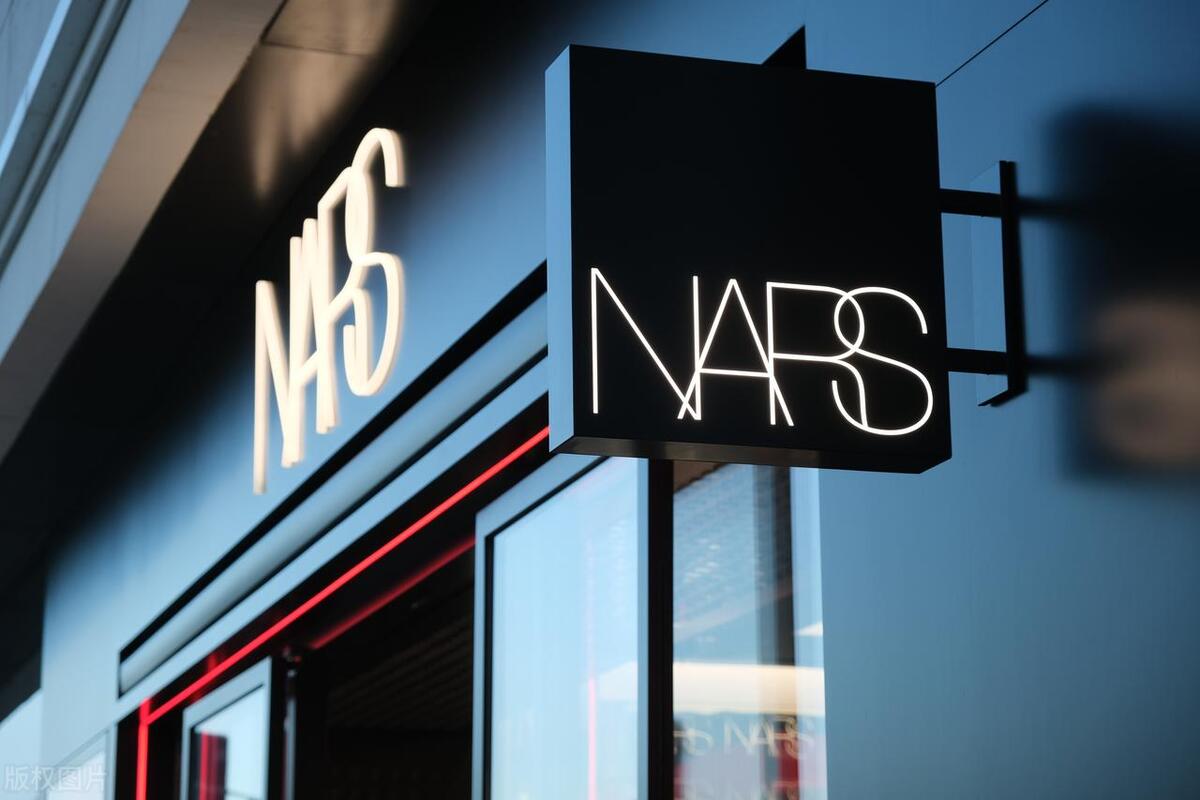 美妆教程手把手教你化妆的步骤,美妆知识点适合新手的化妆小技巧