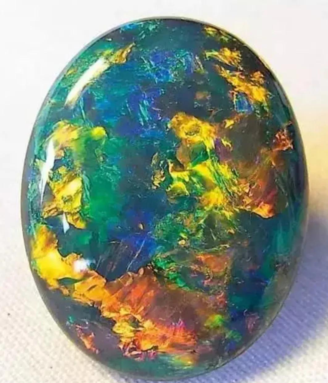 关于世界天然宝石排行榜,天然宝石与人工宝石