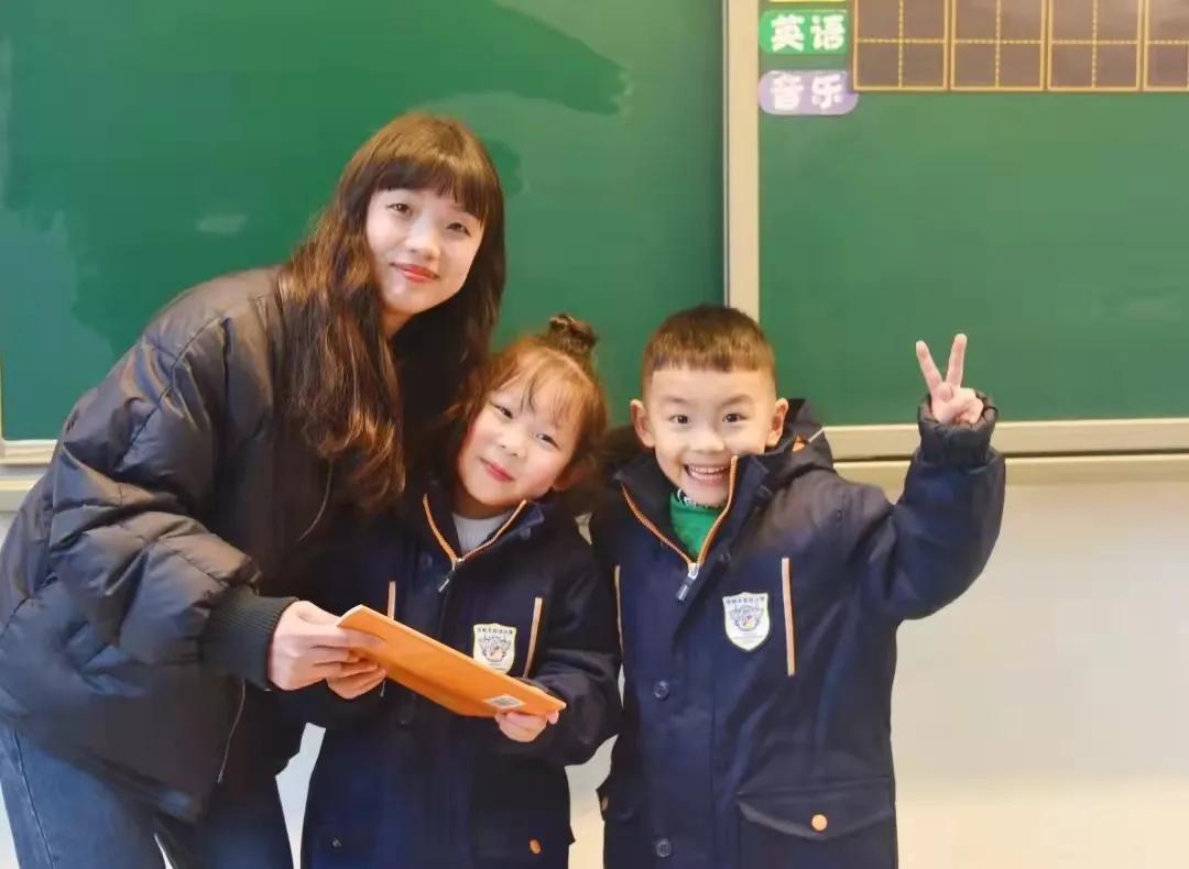 开学啦听听新生的感受,开学了看一下宿舍的环境