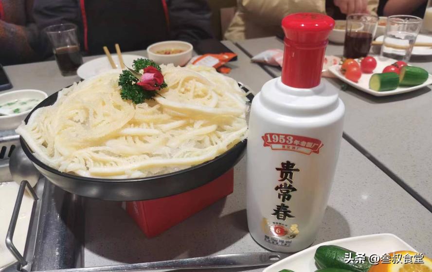 从包装上看白酒的真假怎么辨别,鉴别真假酒的字母