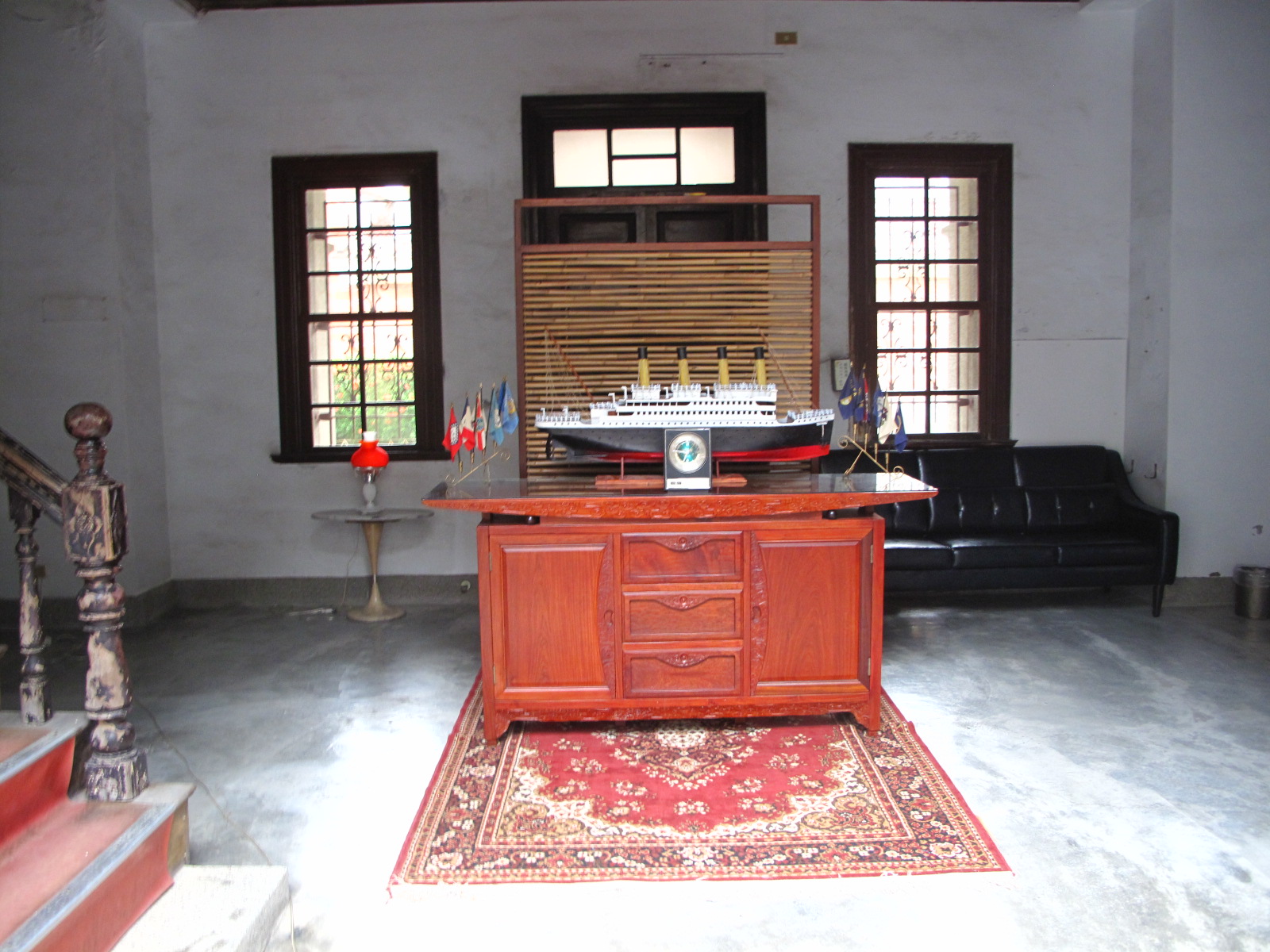 现代红木办公桌椅,红木宝座办公椅