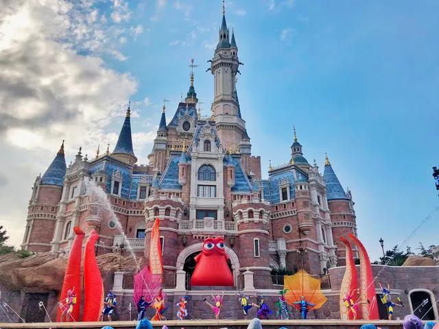 上海迪士尼乐园酒店多少钱一晚上,上海迪士尼乐园酒店