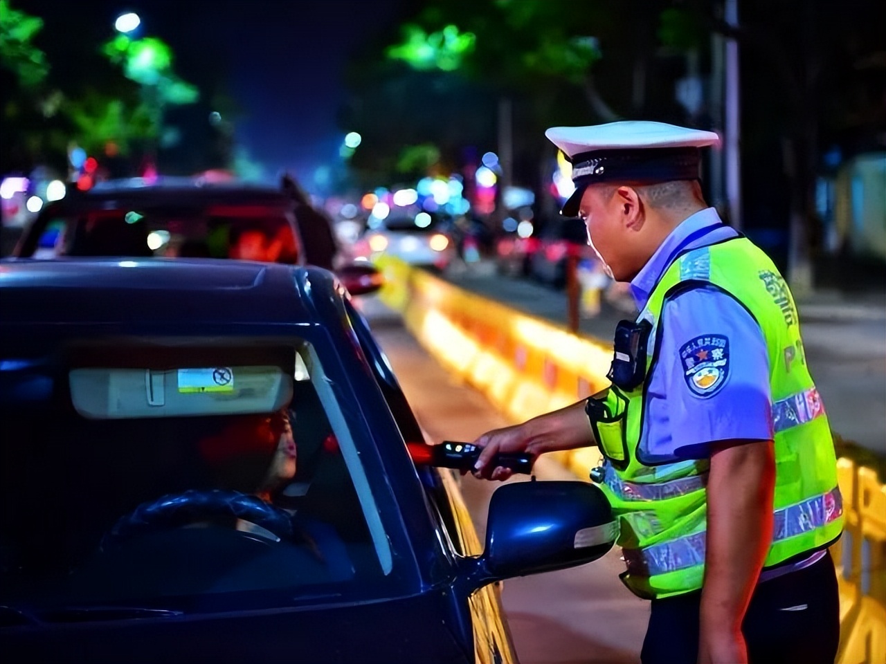 醉酒在车里休息也算酒驾,酒后车内休息被判酒驾起诉交警