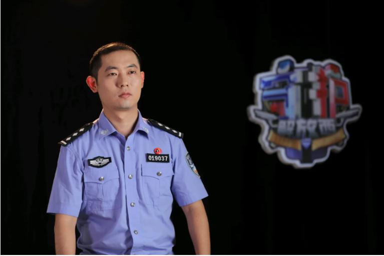 一集翻车，两集接吻，这剧的工业糖精真的不甜