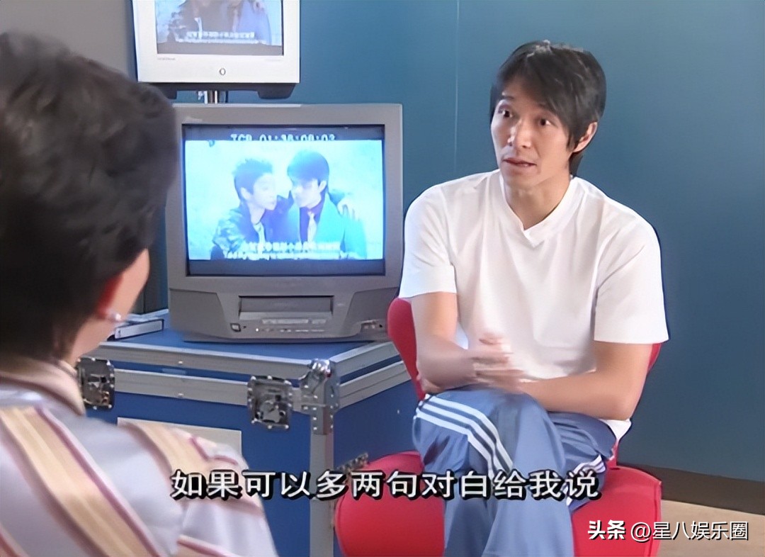 周星驰40岁白发,56岁周星驰满头花白却拒绝染发