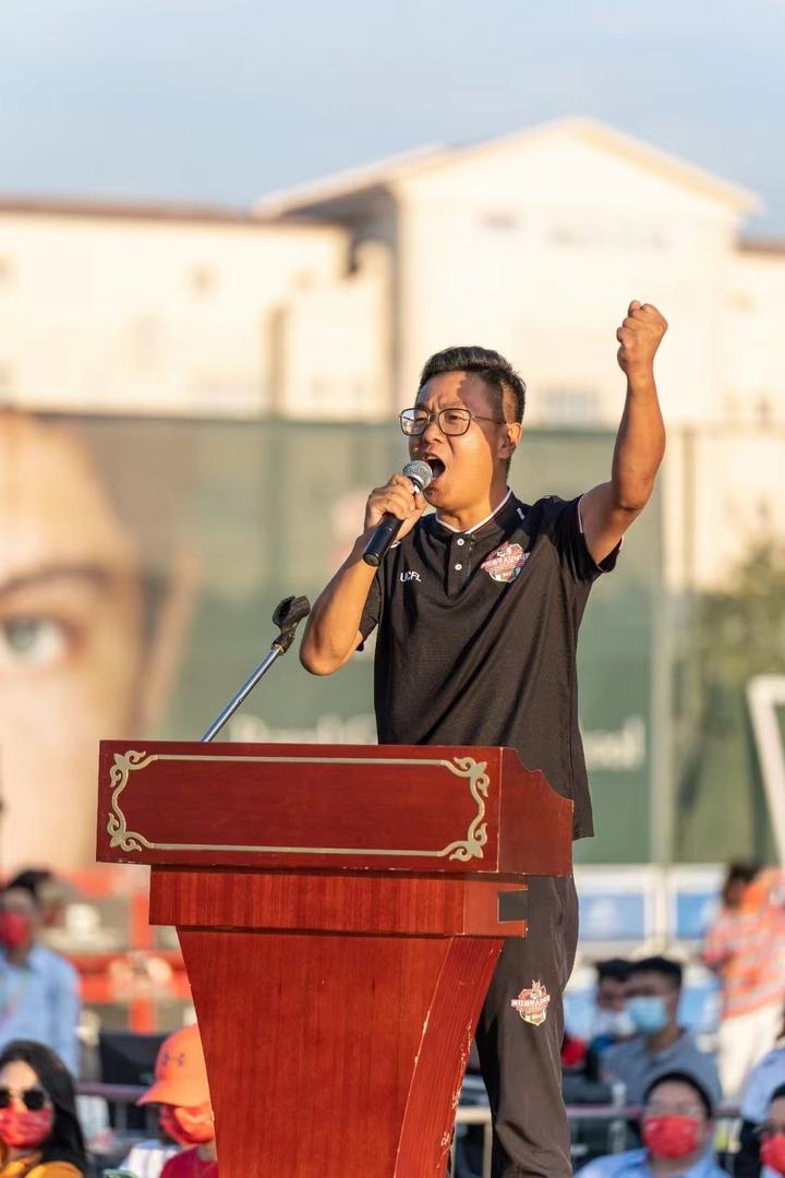 刘磊中国达人秀完整版,国足刘磊个人介绍