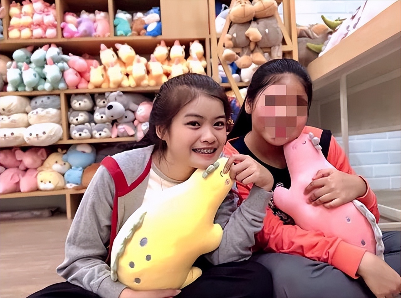 22岁模特被骗去迪拜,迪拜被骗103万的模特