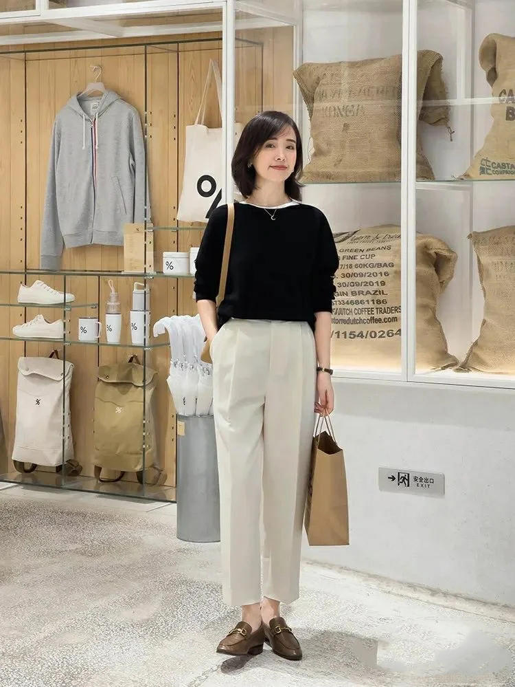 40岁穿什么运动鞋大气好看,女人过50岁穿什么鞋合适