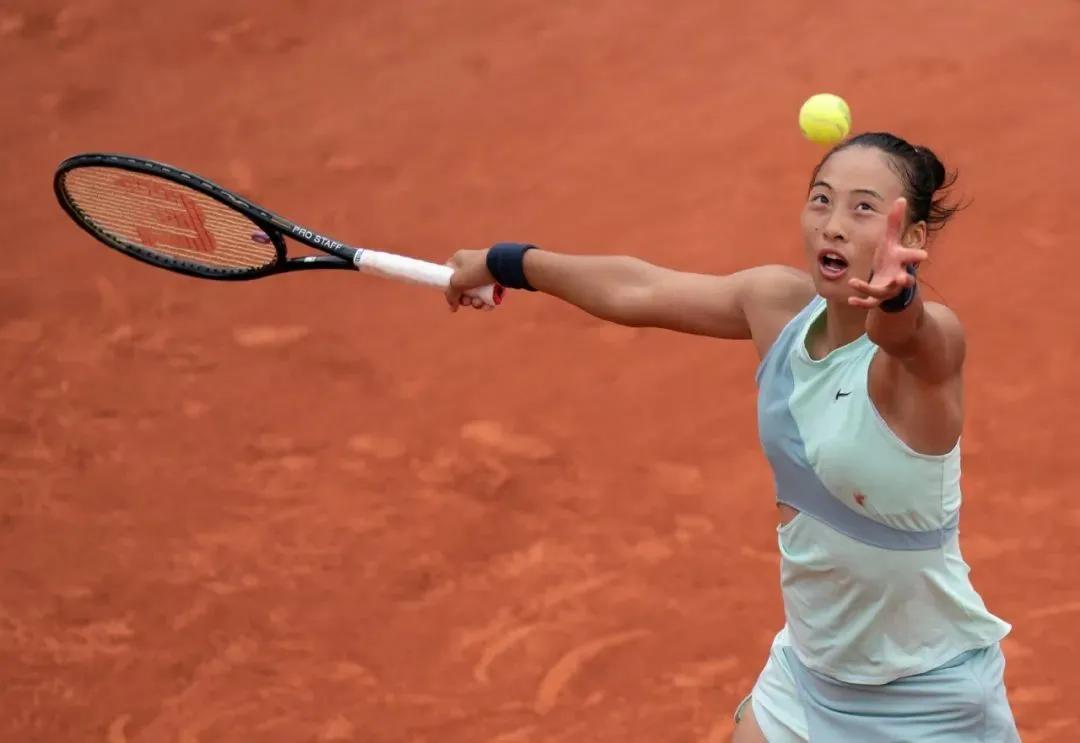 热点||挑战世界第一，这个19岁中国网球美少女是下一个李娜么？