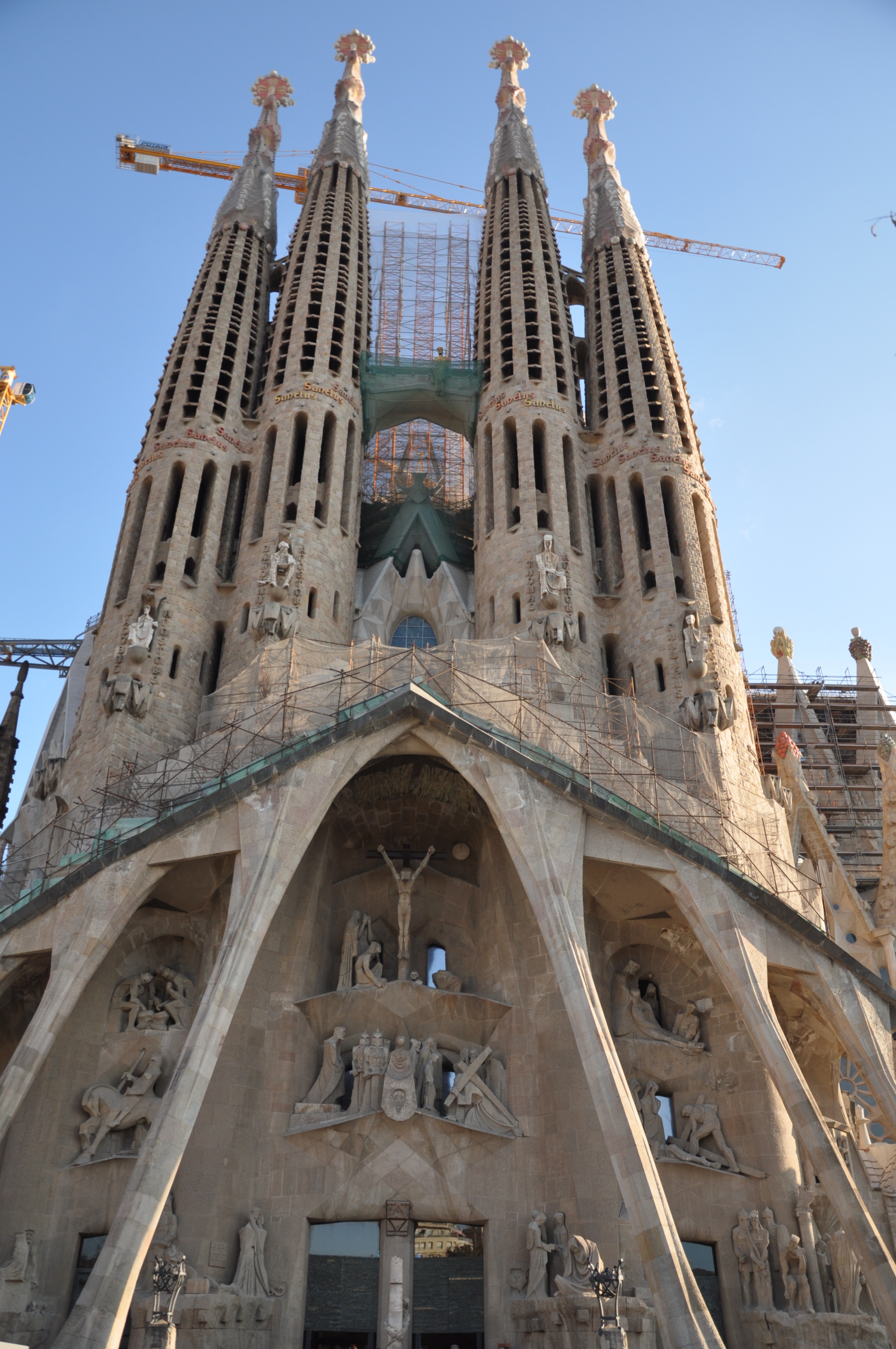 巴塞罗那高迪的作品,巴塞罗那建筑师高迪