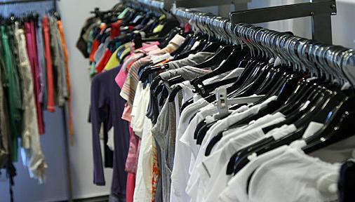 商场衣服价格高得离谱？看完这篇文章你就明白了！