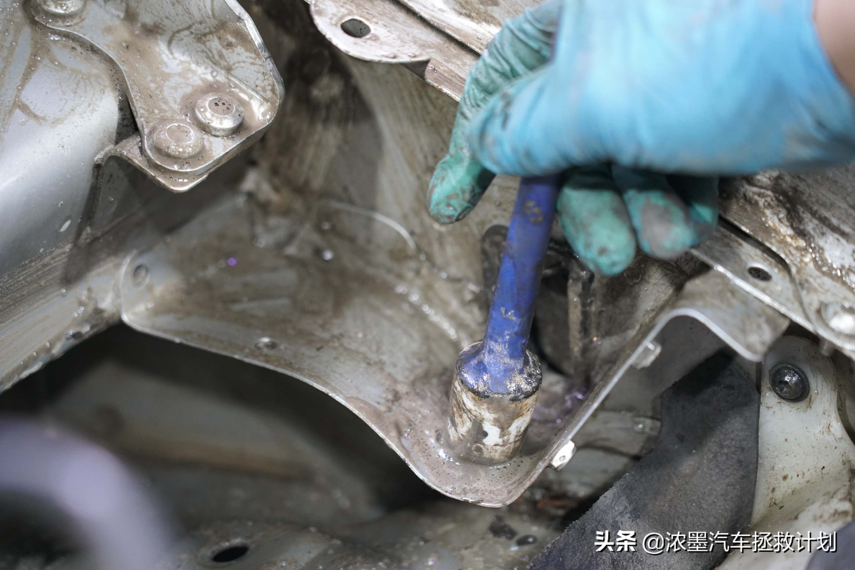 奔驰唯雅诺翻新全过程,奔驰唯雅诺翻新升级价格