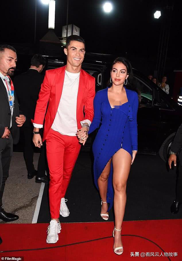 C罗14年奋斗看巨星生活有多爽：粉丝4.8亿资产超40亿女友个个火辣