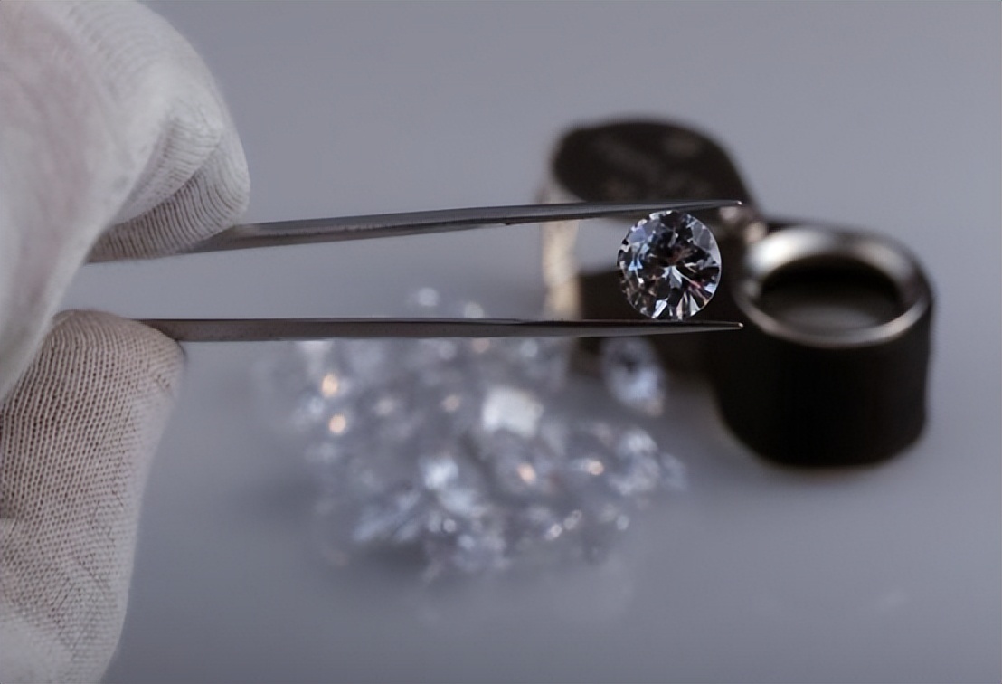 3万多一克拉钻石,3万一克拉的人造钻石