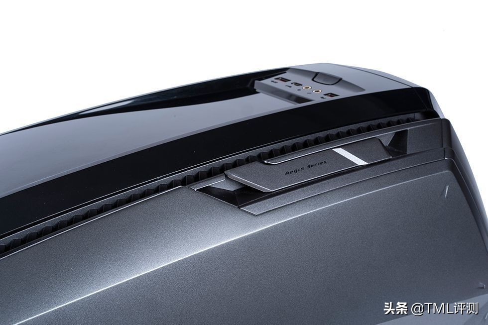 来自旗舰顶配的快乐—微星宙斯盾Ti5（12th）游戏主机评测