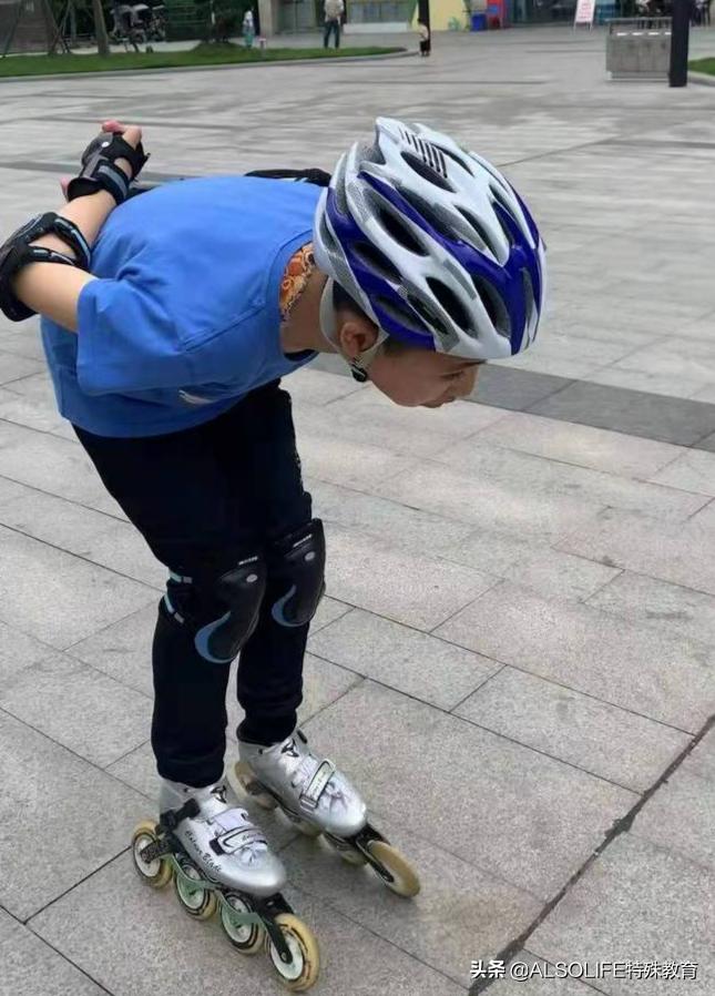 自闭症轩轩怎么导致的,自闭症轩轩几岁开始康复训练