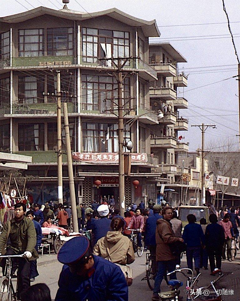 晚清真实：花楼女子媚态撩人，丰乳肥臀，30张老照片尽展风姿迷人