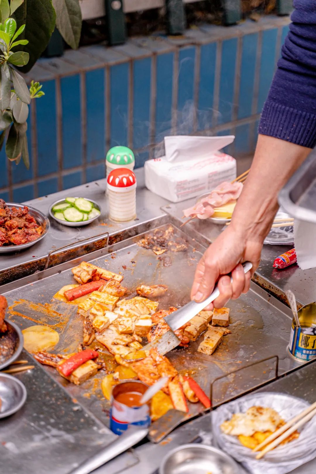 实拍疫情反扑下的武汉美食餐饮店他们怎么样了？