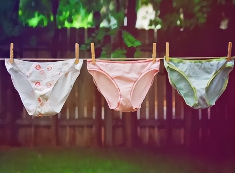 女生每天都清洗*裤内**，为何中间还是发黄发硬呢？看完就明白了