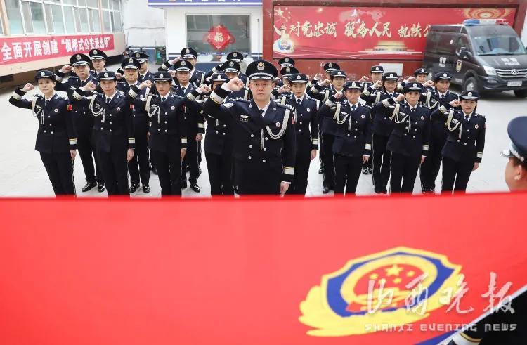 派出所特殊年味,别样元宵节民警与家人的云团圆