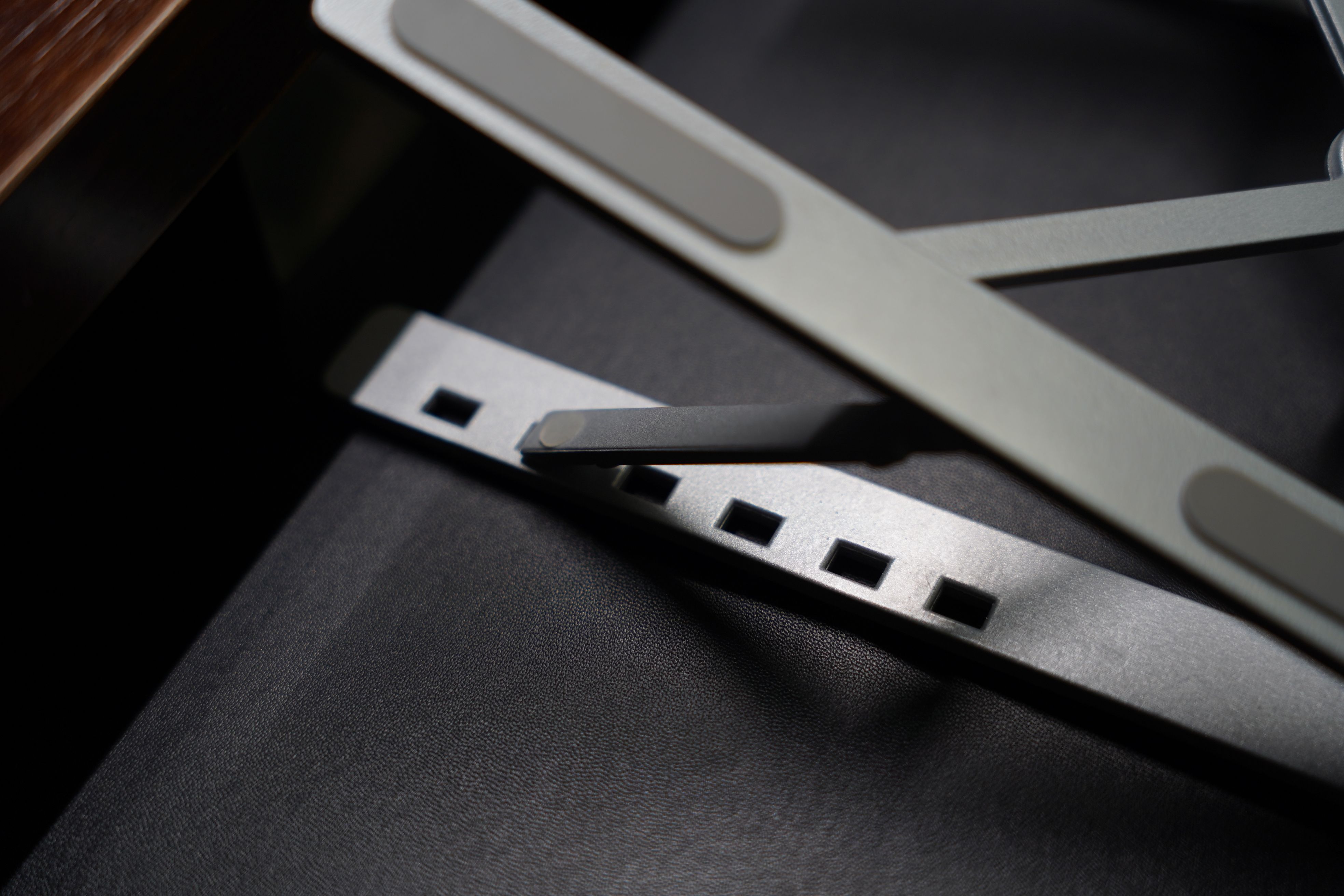 笔记本电脑必买配件推荐,笔记本电脑该买的配件有哪些