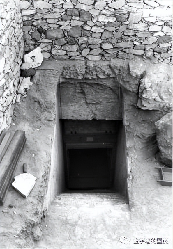 图坦卡蒙100年：埋在黄金堆里的神秘小皇帝