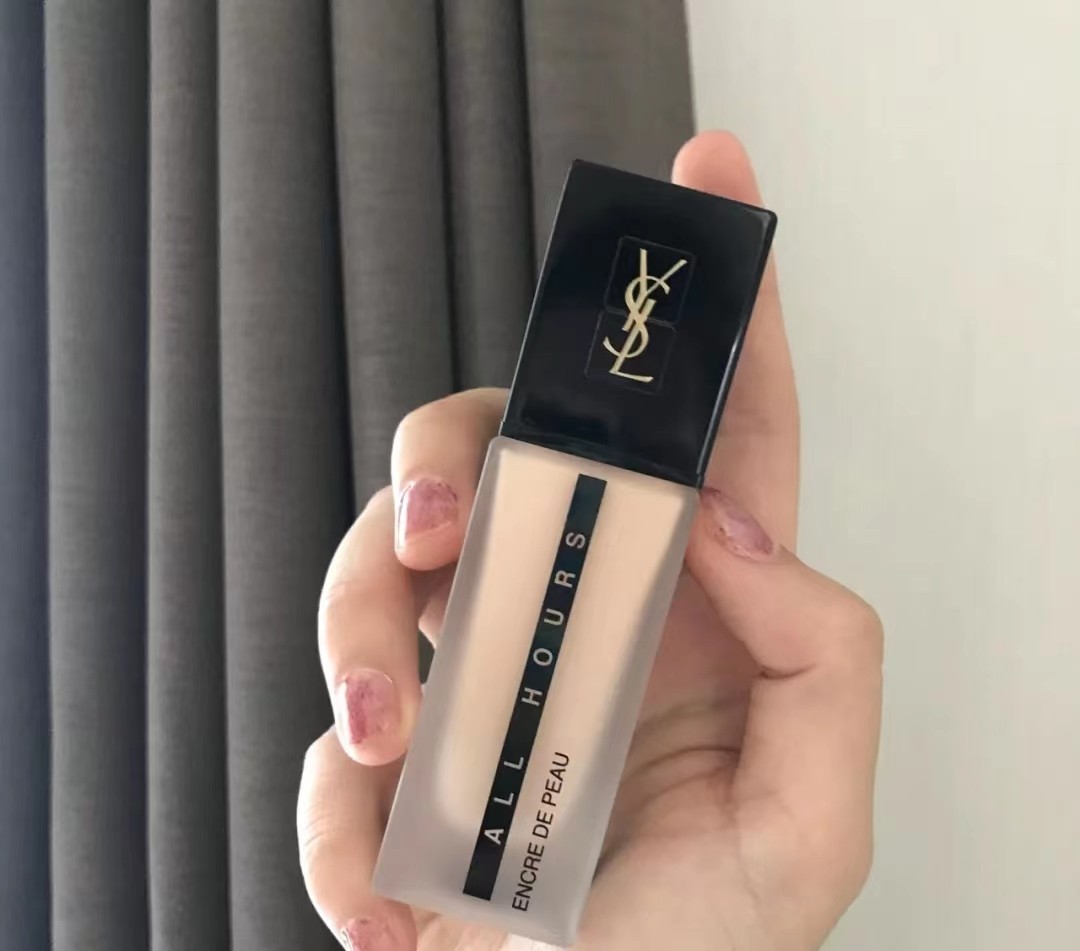 推荐几款适合油皮的粉底液,推荐几款适合混油皮的粉底液