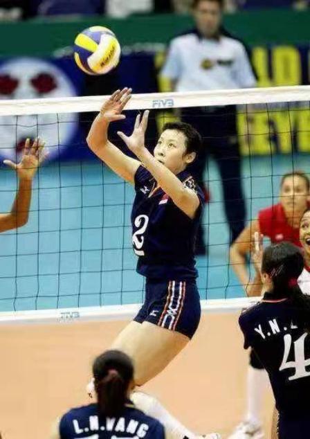 冯坤嫁给泰国女排教练,女排队长冯坤结婚了吗