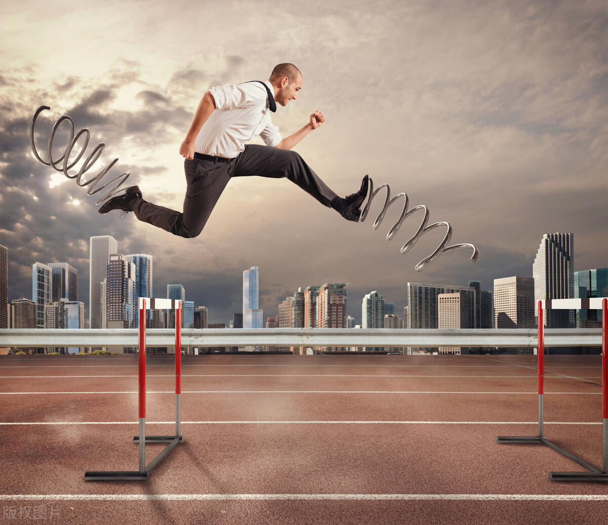 当客户说好贵呀五个回应话术 (怎么回答客户嫌贵问题)