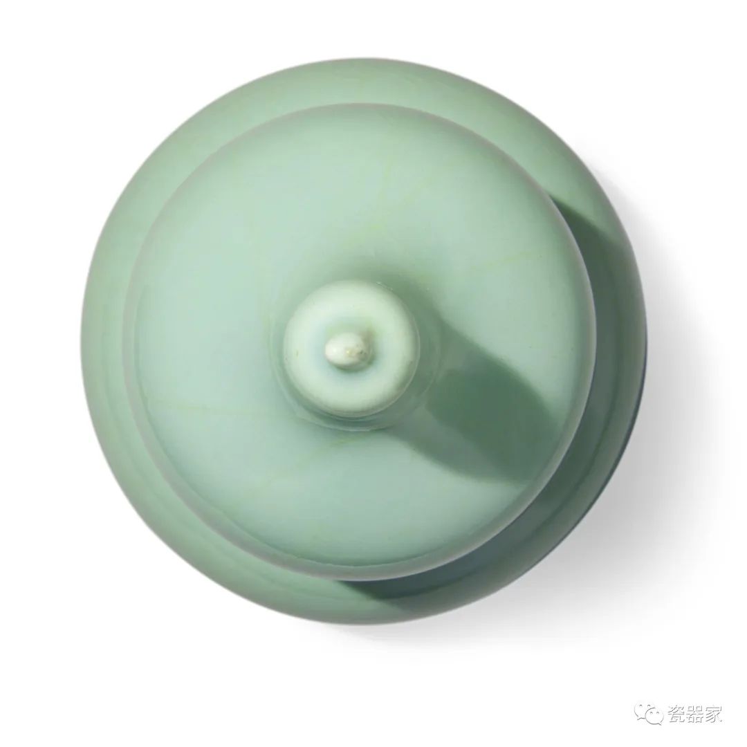 苏富比瓷器秋拍 (苏富比19年香港瓷器春拍)