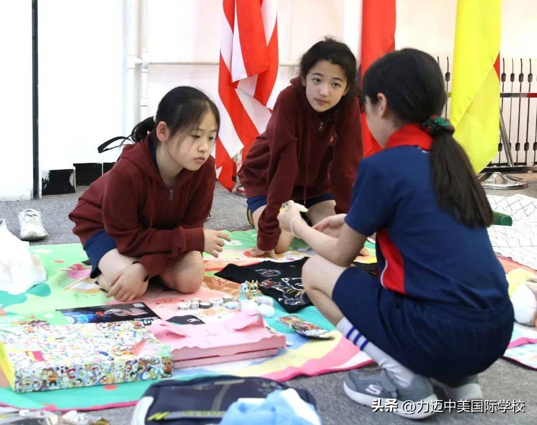 小学生爱心义卖暖人心,以爱为名的义卖