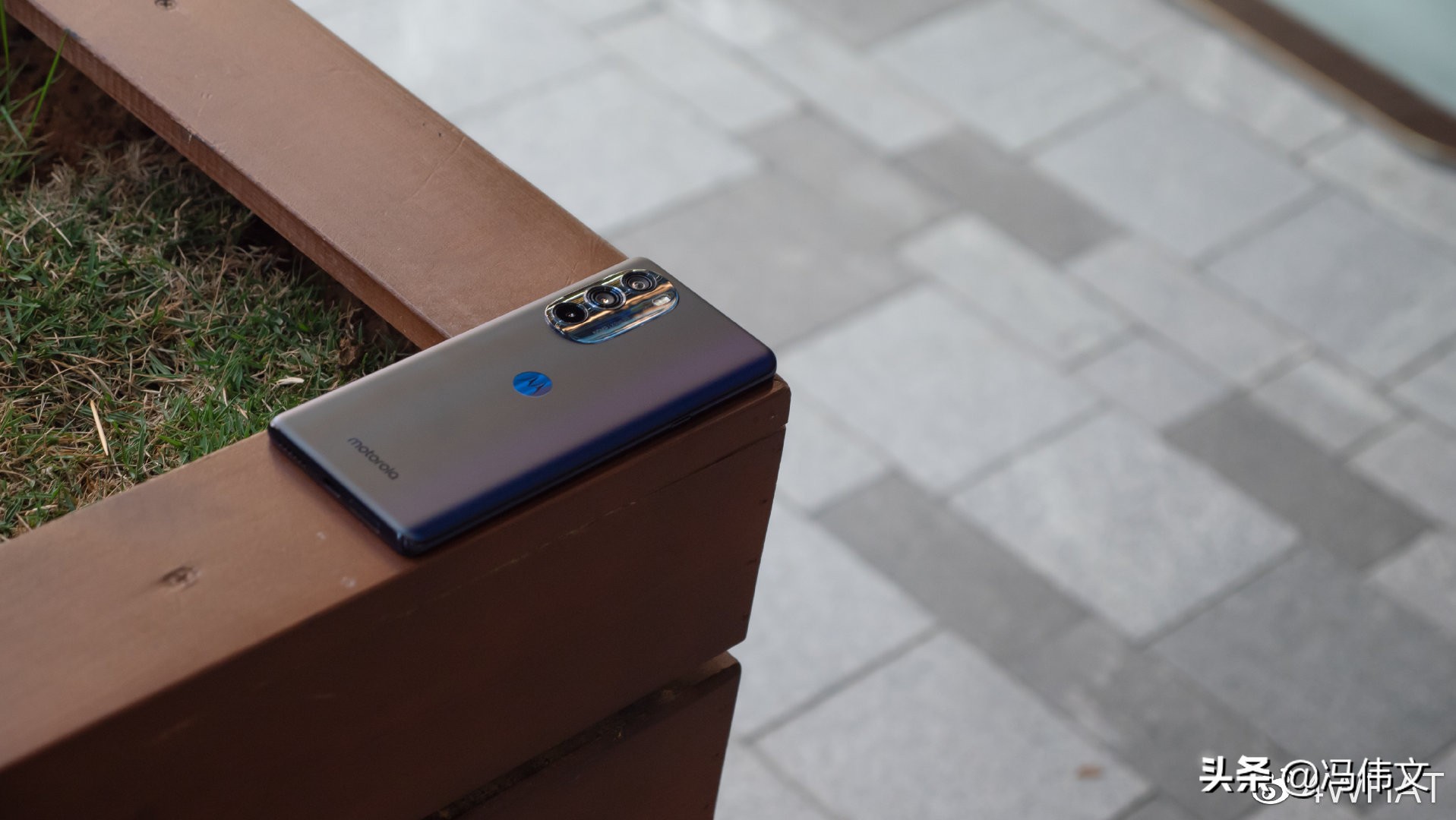 摩托罗拉edgex30运行速度对比,摩托罗拉edgex30实测热不热