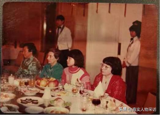 我身高1米57，50岁婚恋网相亲，被小5岁1米9西班牙大帅哥倒追