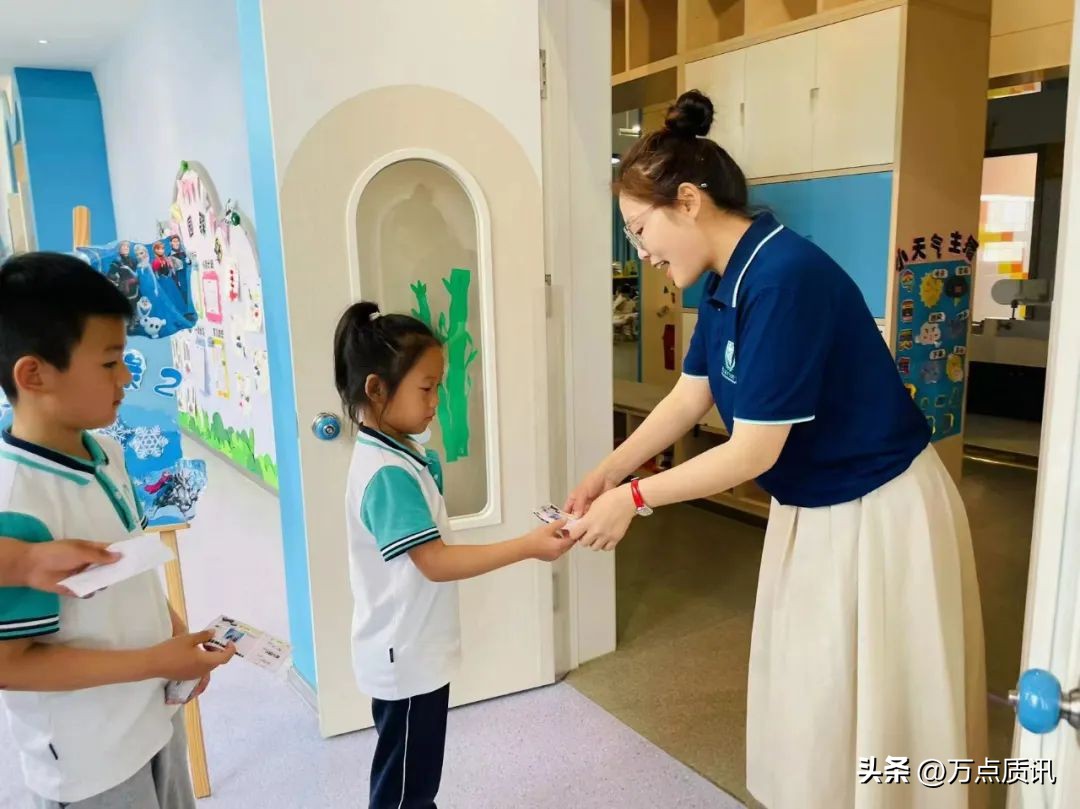 展才艺、练市场、摘葡萄、看电影…幼儿园“六一”主题周精彩回眸