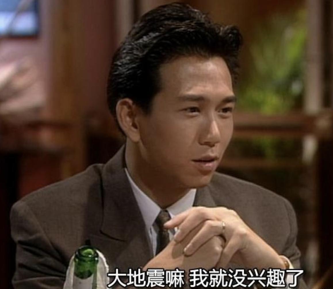 老演员整容脸变形,老年人整容前后照片