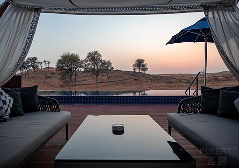 阿联酋丽思卡尔顿,阿联酋野奢帐篷