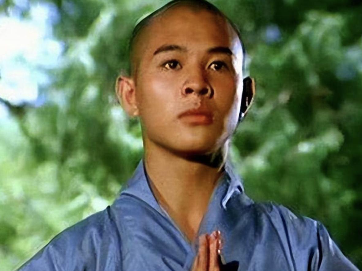 原来吴京真没吹牛！李连杰出脚就是杀人技，计春华：我抗不住一脚